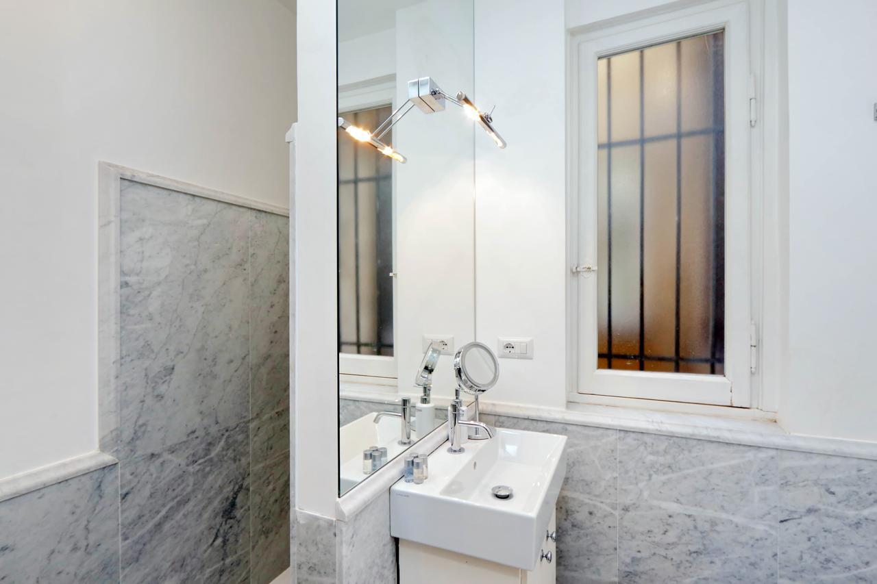 Prestigious Apartment Via Veneto Рим Екстериор снимка